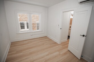 1388 W 83rd St, Unit 212 in Cleveland, OH - Building Photo - Building Photo