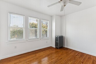 806 S 47th St in Philadelphia, PA - Building Photo - Building Photo