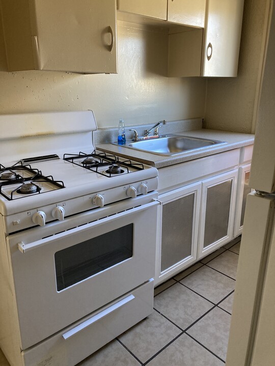 411 Cherry Ave, Unit 2 in Altoona, PA - Building Photo