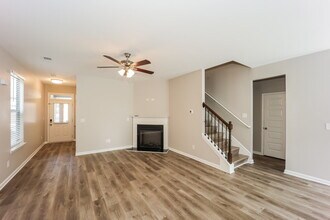 1995 St John Ct in Atlanta, GA - Building Photo - Building Photo