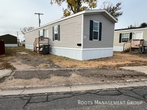 700 E 6th St in Hays, KS - Building Photo