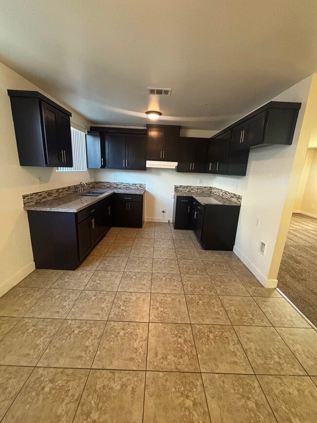 134 W 84th St in Los Angeles, CA - Building Photo - Building Photo