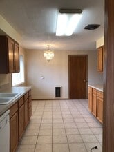 1235 Hall St SE in Lacey, WA - Building Photo - Building Photo