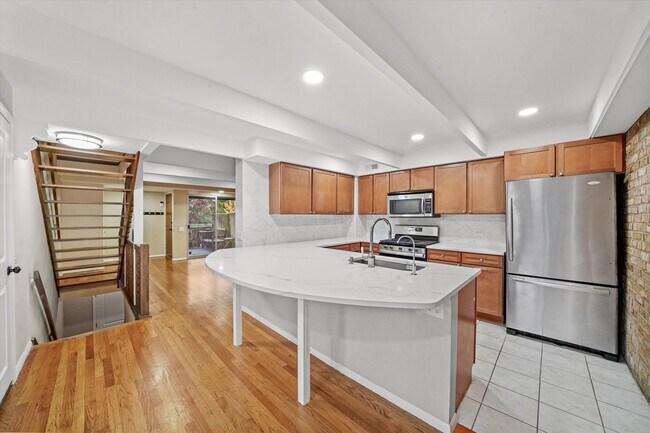 406 S Lageschulte St in Barrington, IL - Building Photo - Building Photo