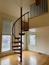 212 W Michigan Ave, Unit #2 in Ypsilanti, MI - Building Photo - Building Photo