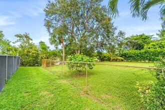 751 Hummingbird Way in North Palm Beach, FL - Building Photo - Building Photo