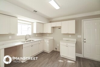 2190 Surrey Trail in College Park, GA - Building Photo - Building Photo