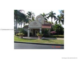 621 Lyons Rd in Coconut Creek, FL - Building Photo