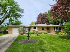 6618 South Dr in Mount Pleasant, WI - Building Photo