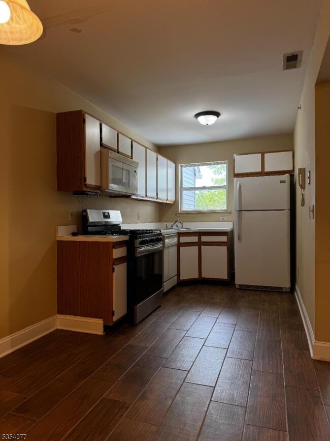 property at 388 Keswick Dr