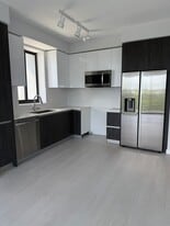 107 SE 2nd Ct, Unit B1 in Dania Beach, FL - Building Photo