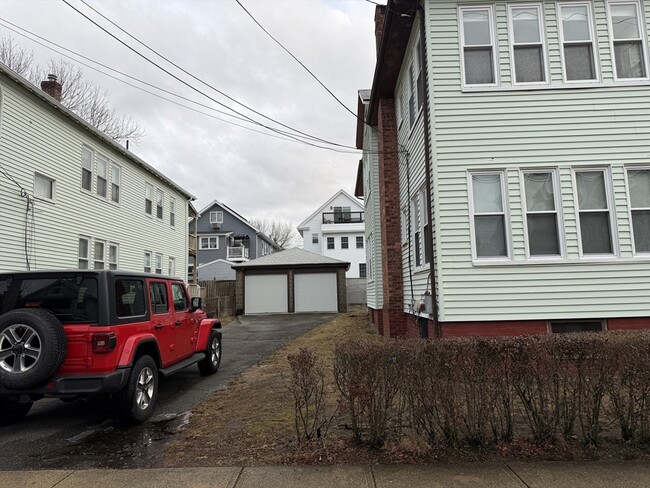 44 Varnum St in Arlington, MA - Building Photo - Building Photo