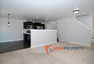577 S Windsong Ln in Saratoga Springs, UT - Building Photo - Building Photo