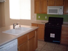 9563 W Cherokee Ave in Las Vegas, NV - Building Photo - Building Photo