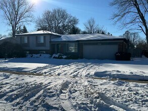 2184 Cumberland Dr in Troy, MI - Building Photo - Building Photo