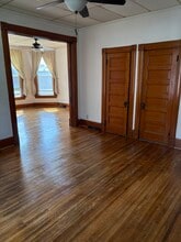 151 Wisconsin Ave, Unit #1 in East Dubuque, IL - Foto de edificio - Building Photo