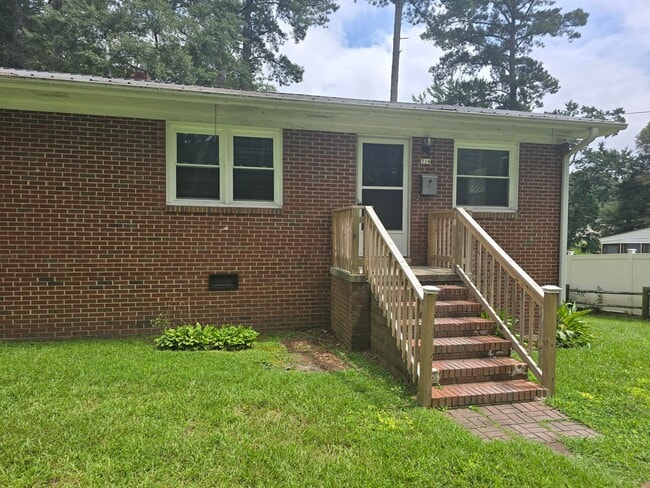 714 Bennett St in Sanford, NC - Building Photo - Building Photo
