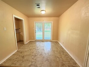10407 Homestead Rd in Houston, TX - Building Photo - Building Photo