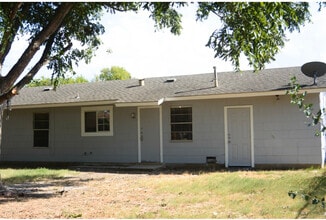 307 Tidewind St in San Antonio, TX - Foto de edificio - Building Photo