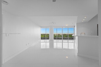 2127 Brickell Ave, Unit 1606 in Miami, FL - Building Photo - Building Photo