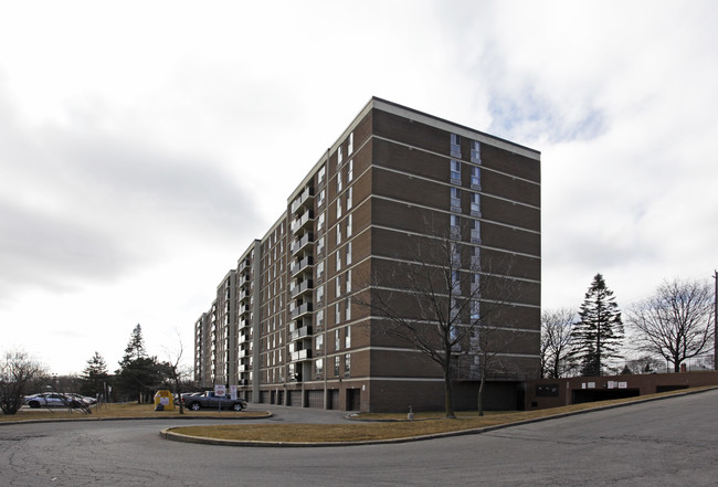 Swiss Court in Toronto, ON - Building Photo - Primary Photo