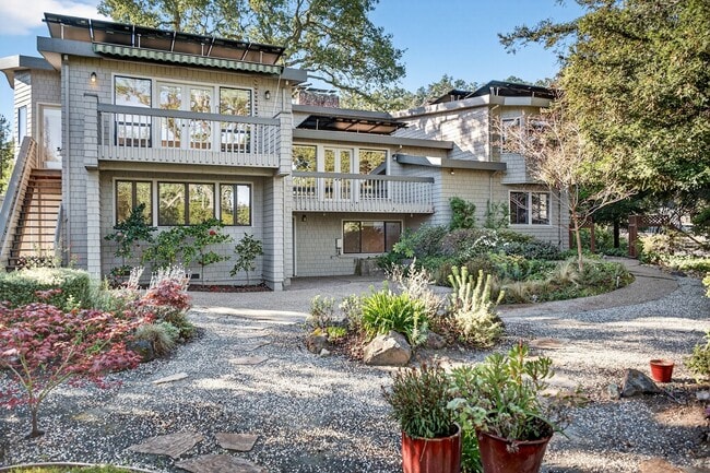 10 La Mesa Ln in Walnut Creek, CA - Building Photo - Building Photo