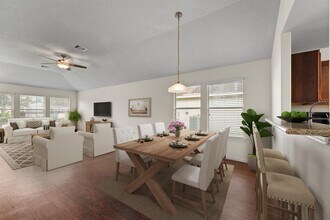 2611 Verano Dr in Richmond, TX - Foto de edificio - Building Photo