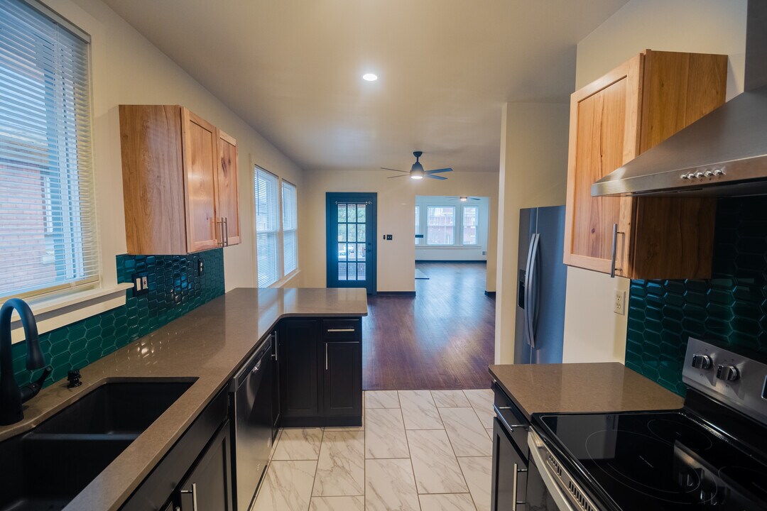 2045 Calvert St, Unit Floor 2 in Detroit, MI - Foto de edificio