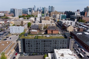 Uno on Chestnut in Philadelphia, PA - Building Photo