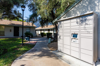 Escondido Apartments in Phoenix, AZ - Building Photo - Building Photo