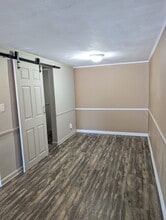 4191 W Ridgewood Dr in Parma, OH - Building Photo - Building Photo
