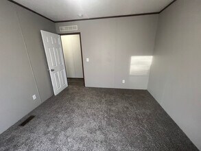 30 Locust St in Hopkinsville, KY - Foto de edificio - Building Photo