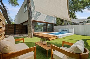 2017 Kinney Ave in Austin, TX - Building Photo