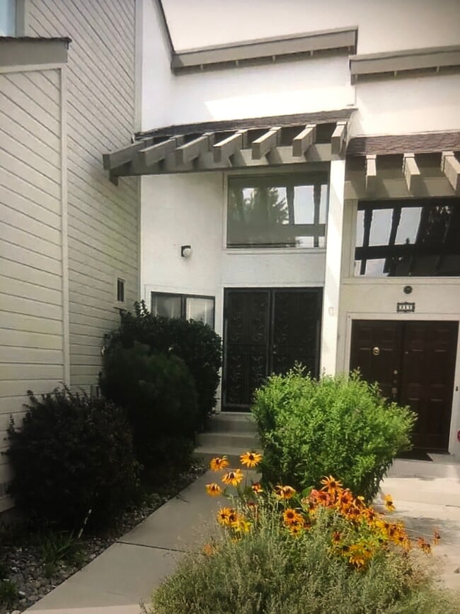 315 Lorraine Ct in Reno, NV - Building Photo - Building Photo