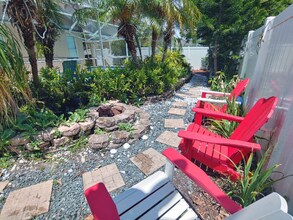 6724 Mirror Lake Ave in Tampa, FL - Building Photo - Building Photo
