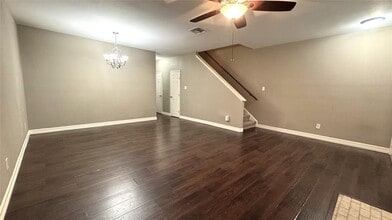 17573 Red Oak Dr in Houston, TX - Building Photo - Building Photo