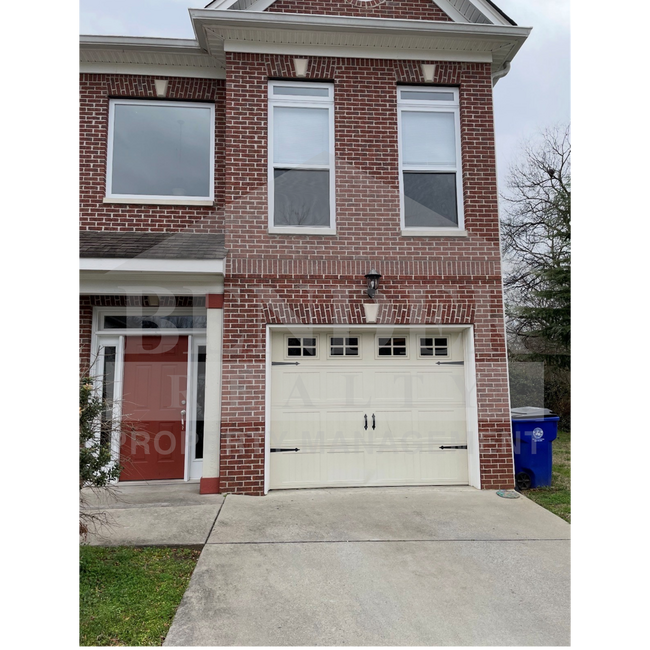 130-132 Emmyllie Ct NE