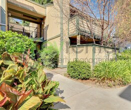 600 Del Verde Cir in Sacramento, CA - Building Photo - Building Photo