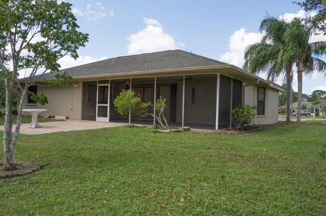 25230 Campos Dr in Punta Gorda, FL - Foto de edificio - Building Photo