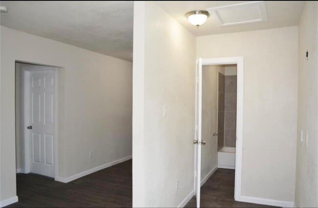 property at 7913 Woodlyn Rd