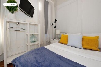 440 W 45th St in New York, NY - Building Photo - Building Photo