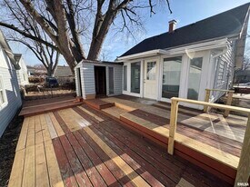 705 E Marietta Ave in Peoria Heights, IL - Building Photo