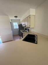 175 Yorktowne Dr in Daytona Beach, FL - Building Photo - Building Photo