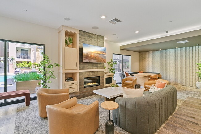 Park Viridian in Anaheim, CA - Foto de edificio - Building Photo