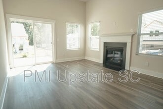 35 Galley Ln in Greenville, SC - Foto de edificio - Building Photo