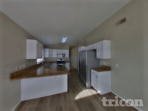 7932 Quill Gordon Ave in Las Vegas, NV - Building Photo - Building Photo