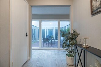 9907 Towne Tower Ln in Sugar Land, TX - Building Photo - Building Photo