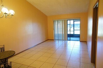 104 Creekside Way in Orlando, FL - Building Photo - Building Photo