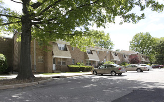 Summerhill Village Condominiums Apartments