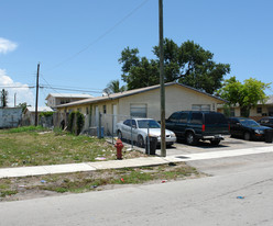 2857-2861 NW 14th St Apartments